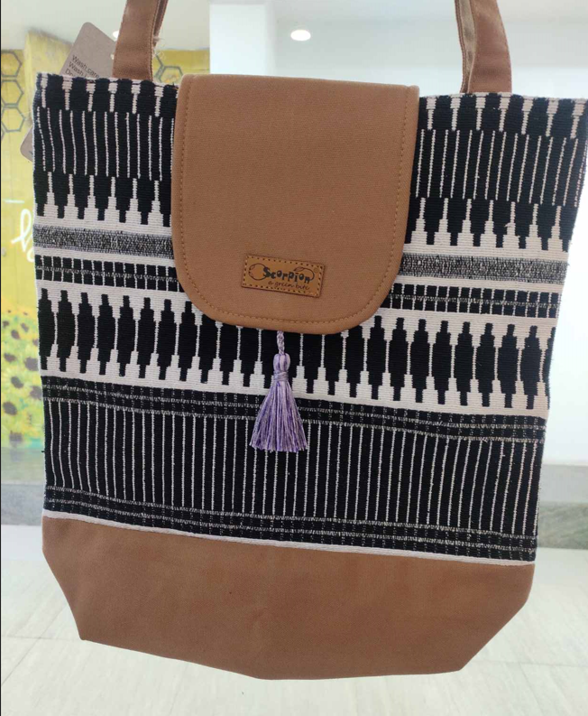 Jacquard Tote bag